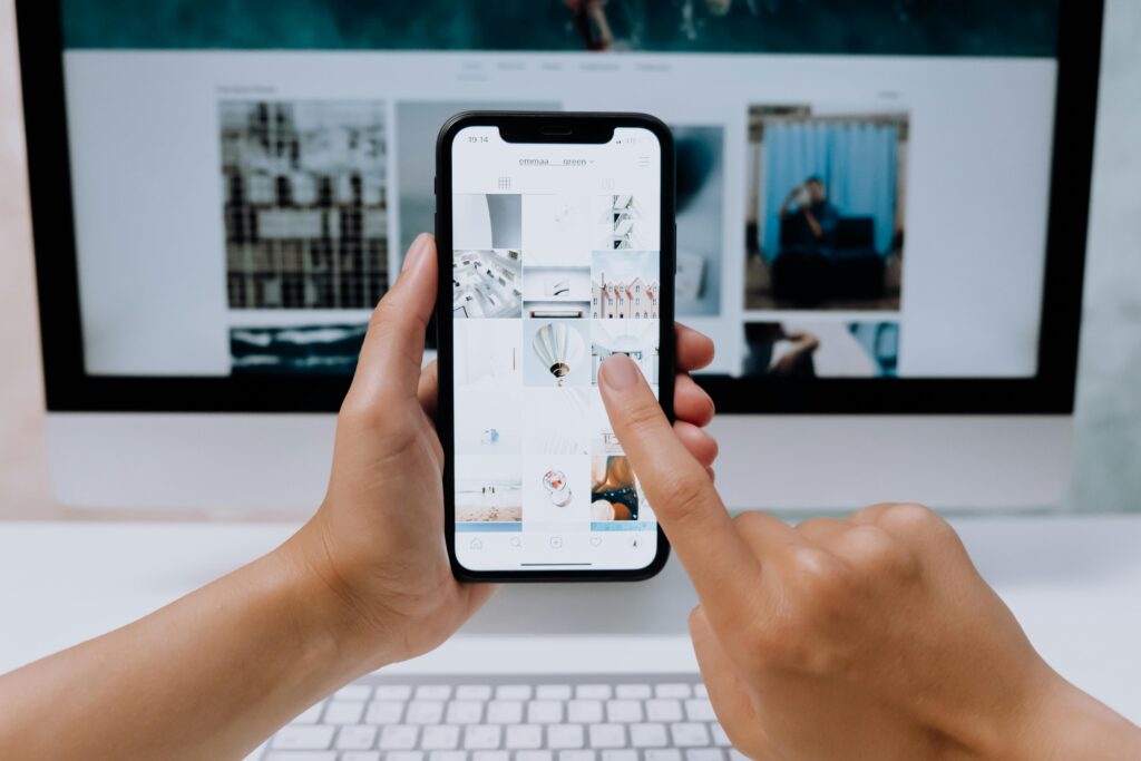 %%digitalmarketing Disadvantages of Social Media Images